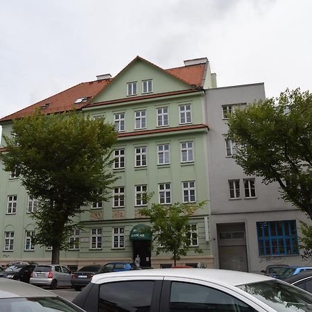 Garni Hotel SD Akademik Bratislava Dış mekan fotoğraf