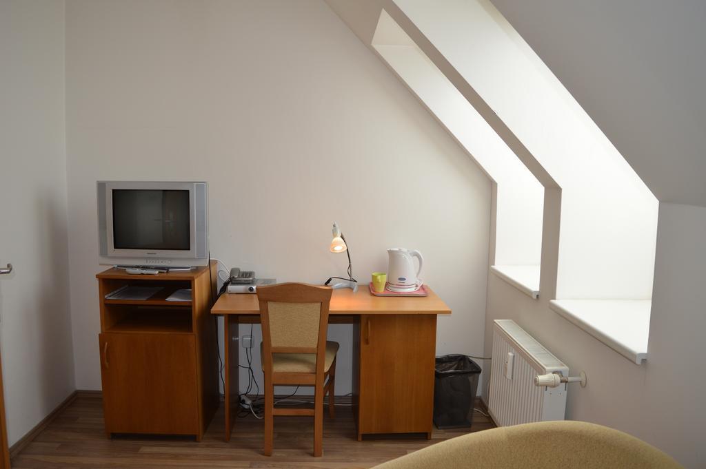Garni Hotel SD Akademik Bratislava Oda fotoğraf