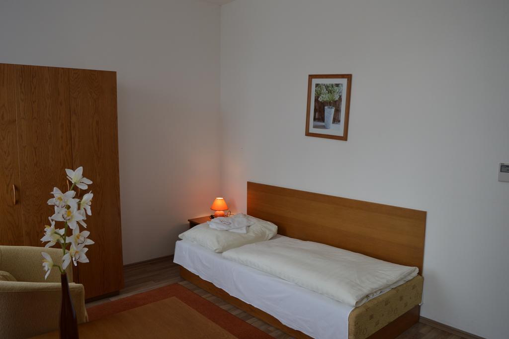 Garni Hotel SD Akademik Bratislava Dış mekan fotoğraf