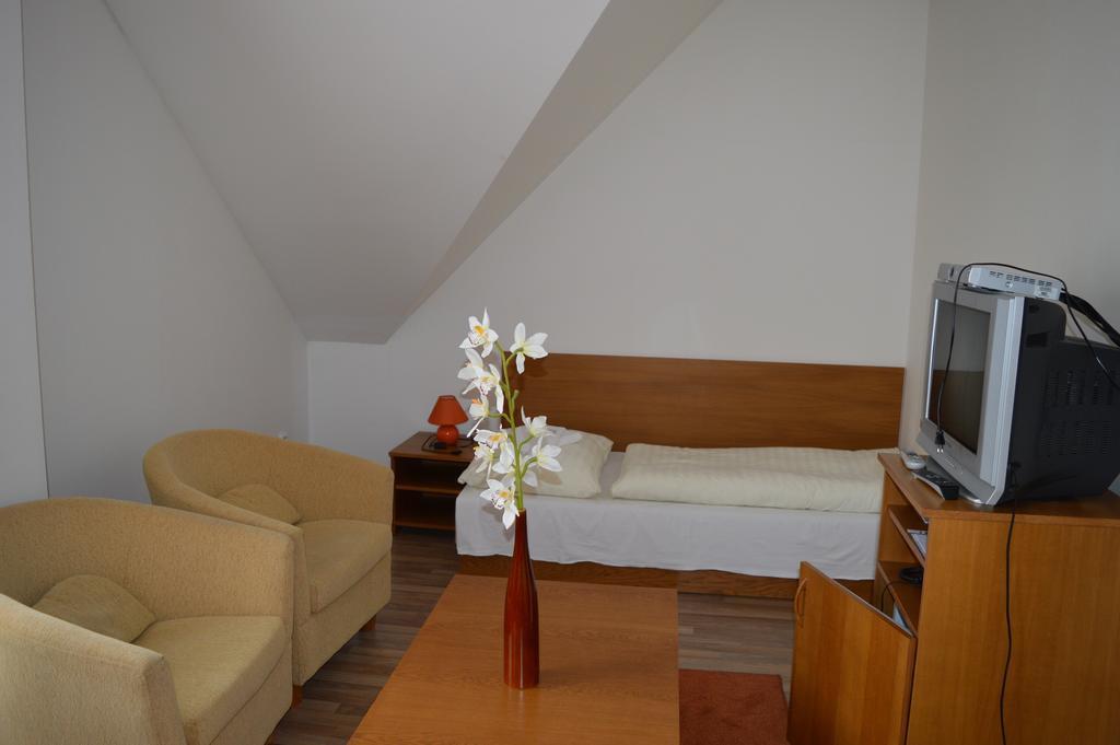 Garni Hotel SD Akademik Bratislava Dış mekan fotoğraf